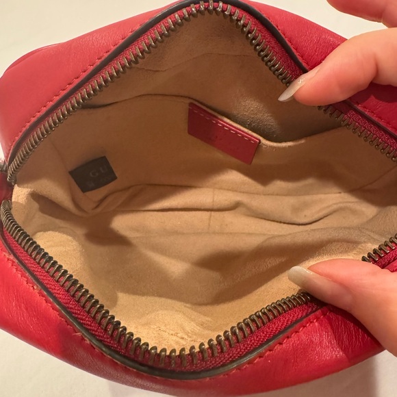 Gucci Red Chevron Quilted Crossbody Bag - Picture 6 of 6